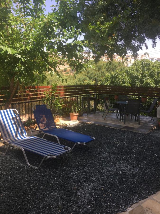 With Garden Apartament Pafos